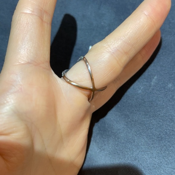 Beautiful ring - Picture 4 of 9